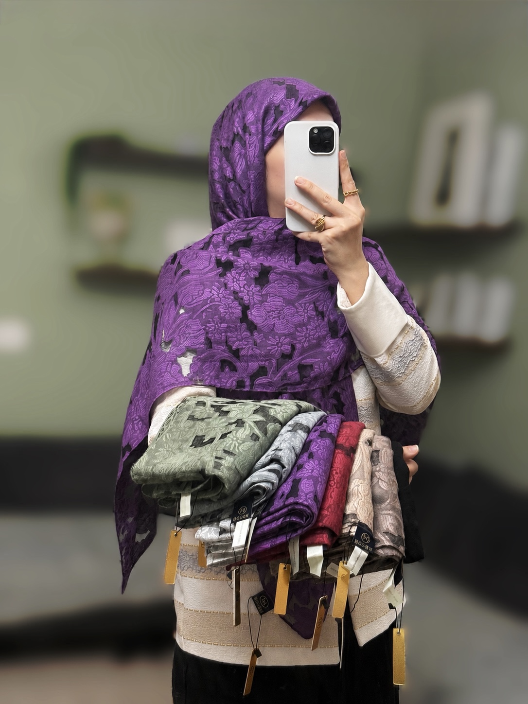 روسری دووره وارداتی قواره ۱۴۰ مدل 1113