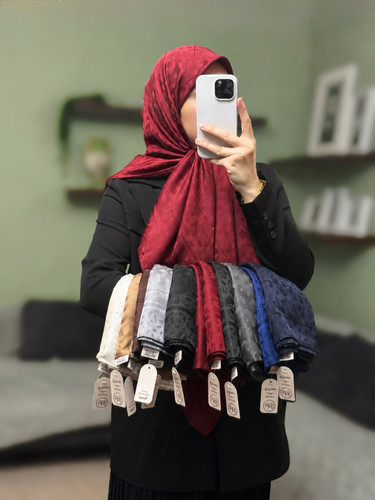 روسری ابریشم ترک پولکی مدل 2356
