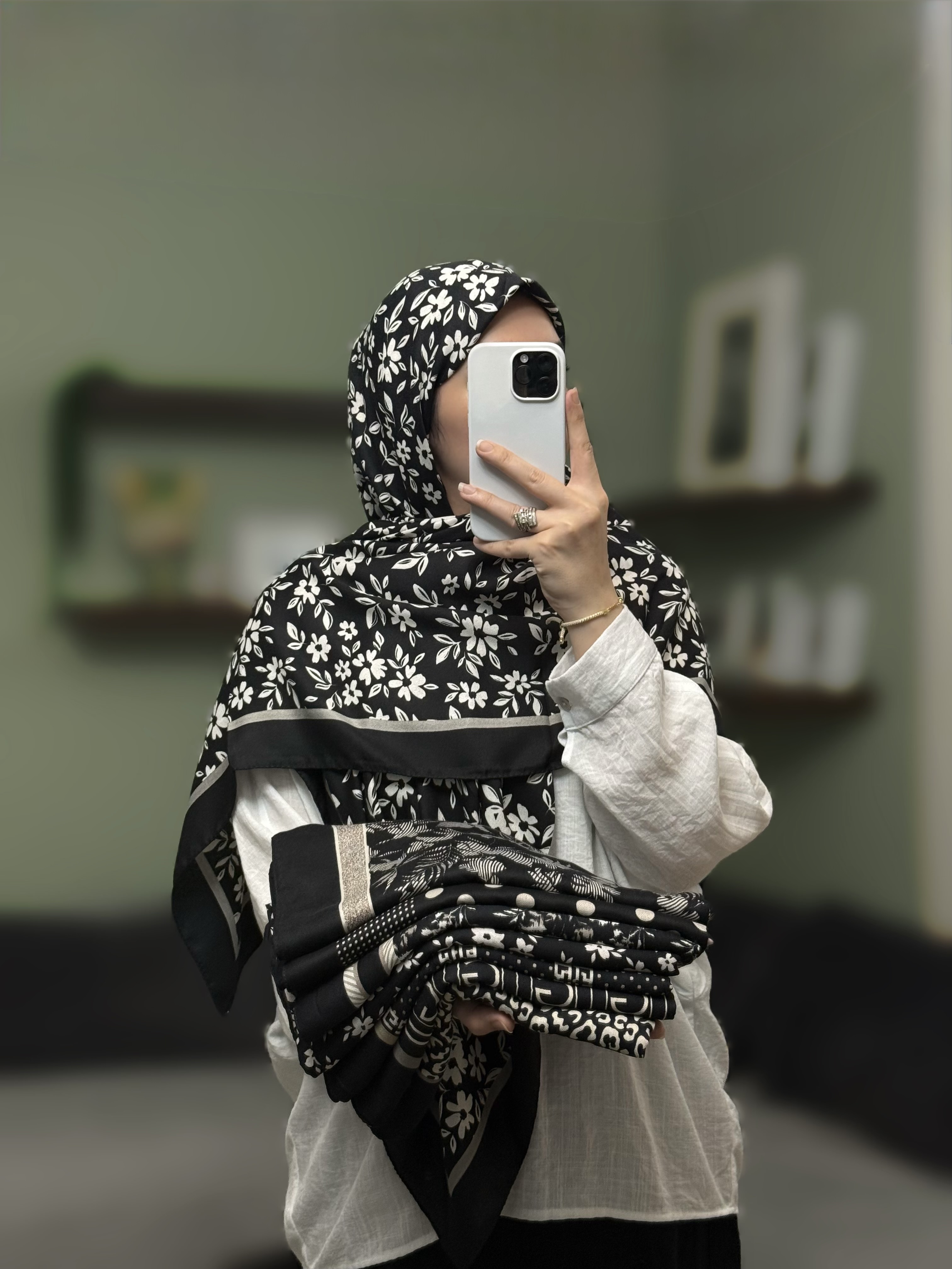 روسری نخ پنبه/سیا اسکارف قواره ۱۴۰ در ۸ طرح مدل ۰۰۶۶