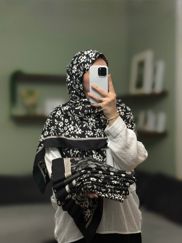 روسری نخ پنبه/سیا اسکارف قواره ۱۴۰ در ۸ طرح مدل ۰۰۶۶